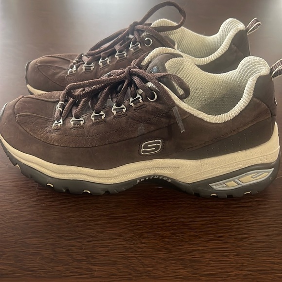 Skechers Shoes - Skechers Sport Women’s Premium Lace-Up Sneaker. Size 7. Y2K.